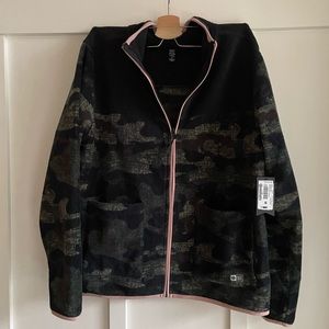 Salty Crew light weight fleece. Size M